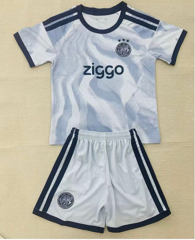Ajax Kids Uitsetje 26/27